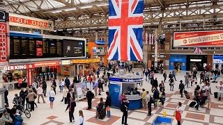 A Walk Through The London Victoria Station London England [upl. by Dinan895]